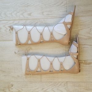 BN Ivanka Trump "Camila" Gladiator Sandals in 9.5!